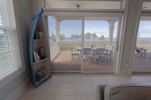 Unclassified image, 3 of 79, button