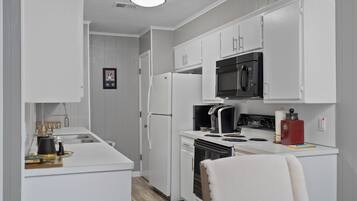 Microwave, oven, stovetop, dishwasher