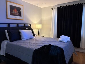 2 chambres, fer et planche à repasser, Wi-Fi, draps fournis