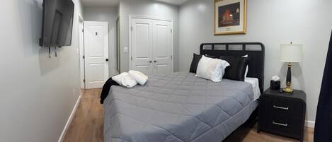 2 室のベッドルーム、アイロン / アイロン台、WiFi、ベッドシーツ