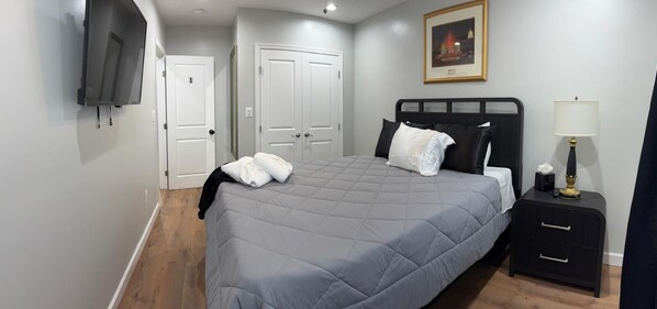 2 bedrooms, iron/ironing board, WiFi, bed sheets