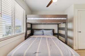 2 Schlafzimmer, Bügeleisen/Bügelbrett, Internetzugang, Bettwäsche