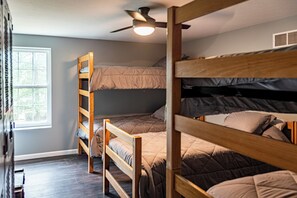 WiFi, bed sheets