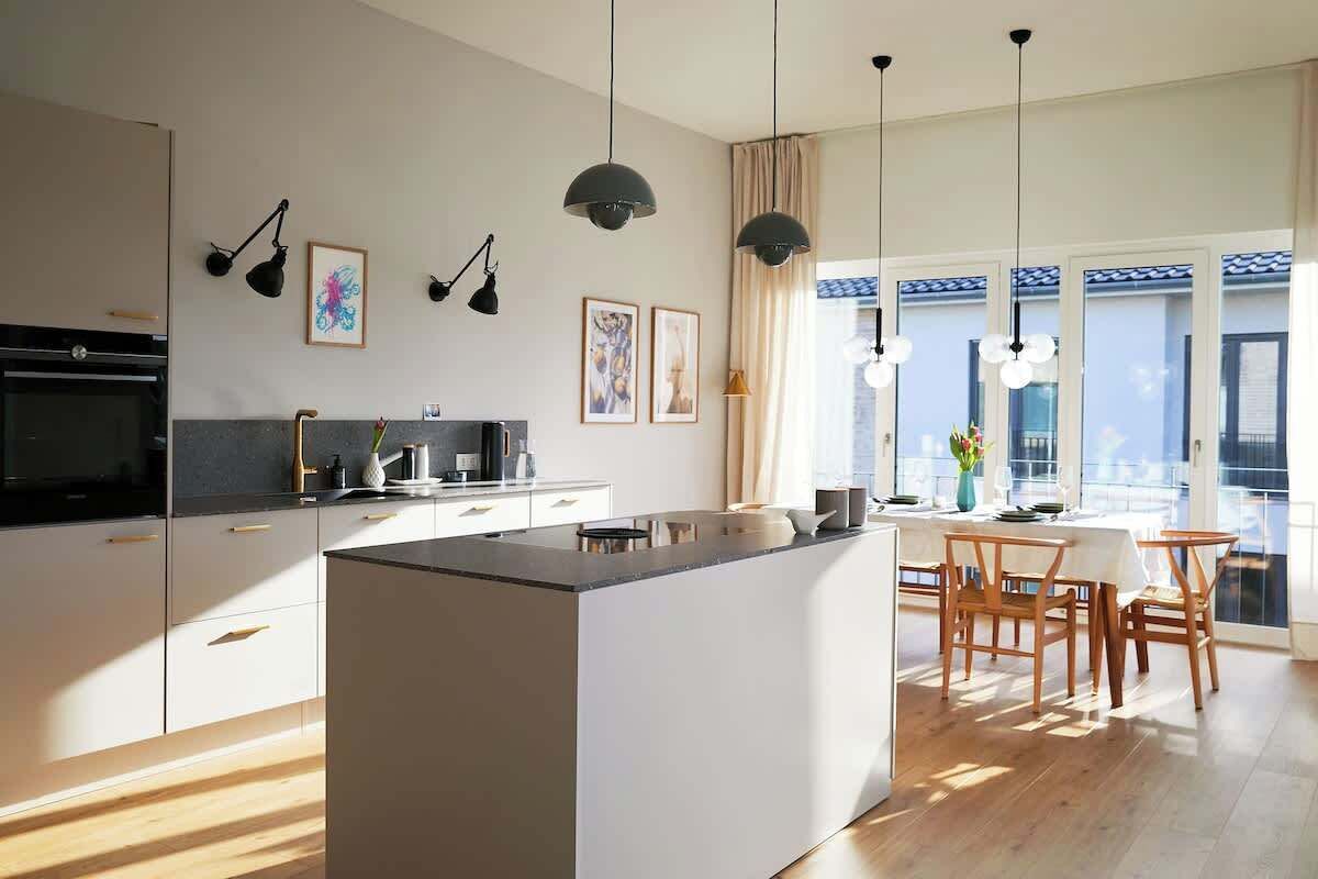 Kühlschrank, Ofen, Herdplatte, Geschirrspüler