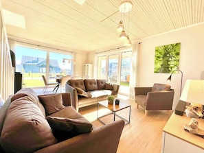 Fernseher, Kamin, Arbeitsbereiche