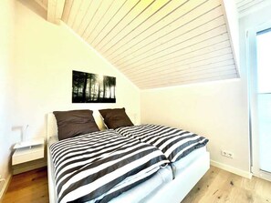 Desk, WiFi - DarssAhoi 1B (Pruchten)