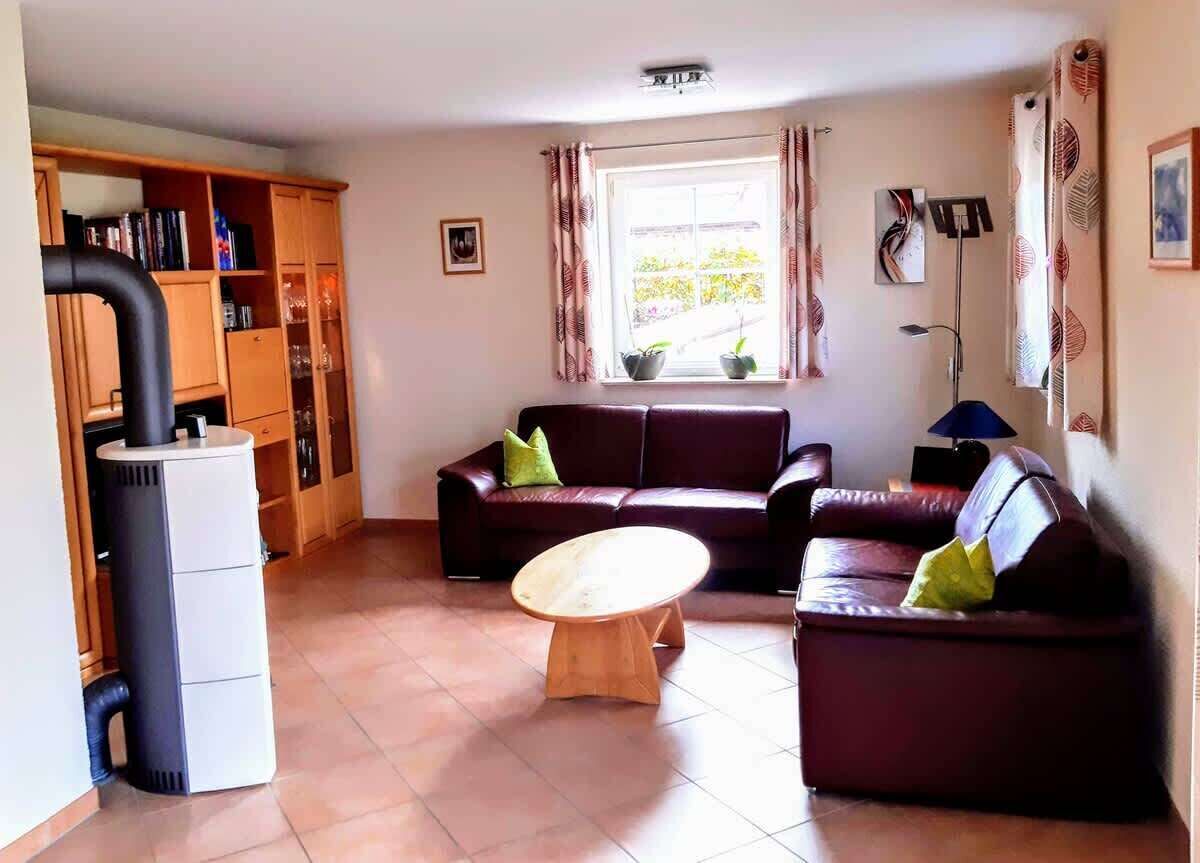 Fernseher, Kamin, DVD-Player, Arbeitsbereiche