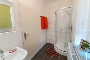 Een douche, een haardroger