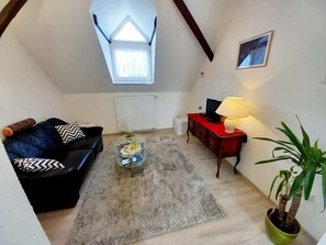 TV, offices - Fewo Weser DG Twin Peaks Room 315 (Hadamar)