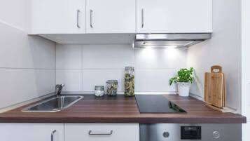 Kühlschrank, Ofen, Herdplatte, Geschirrspüler