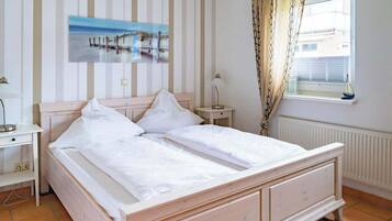 1 bedroom, iron/ironing board, WiFi