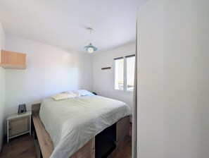 4 quartos, ferros/tábuas de passar roupa, Wi-Fi de cortesia