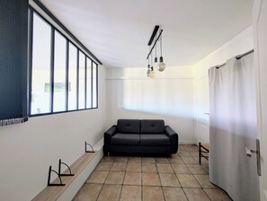 TV, lareira
