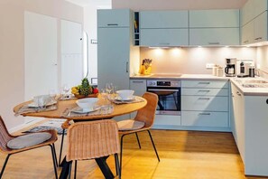 Fridge, oven, stovetop, dishwasher - Strandkoje Summary:<br>M (Binz)
