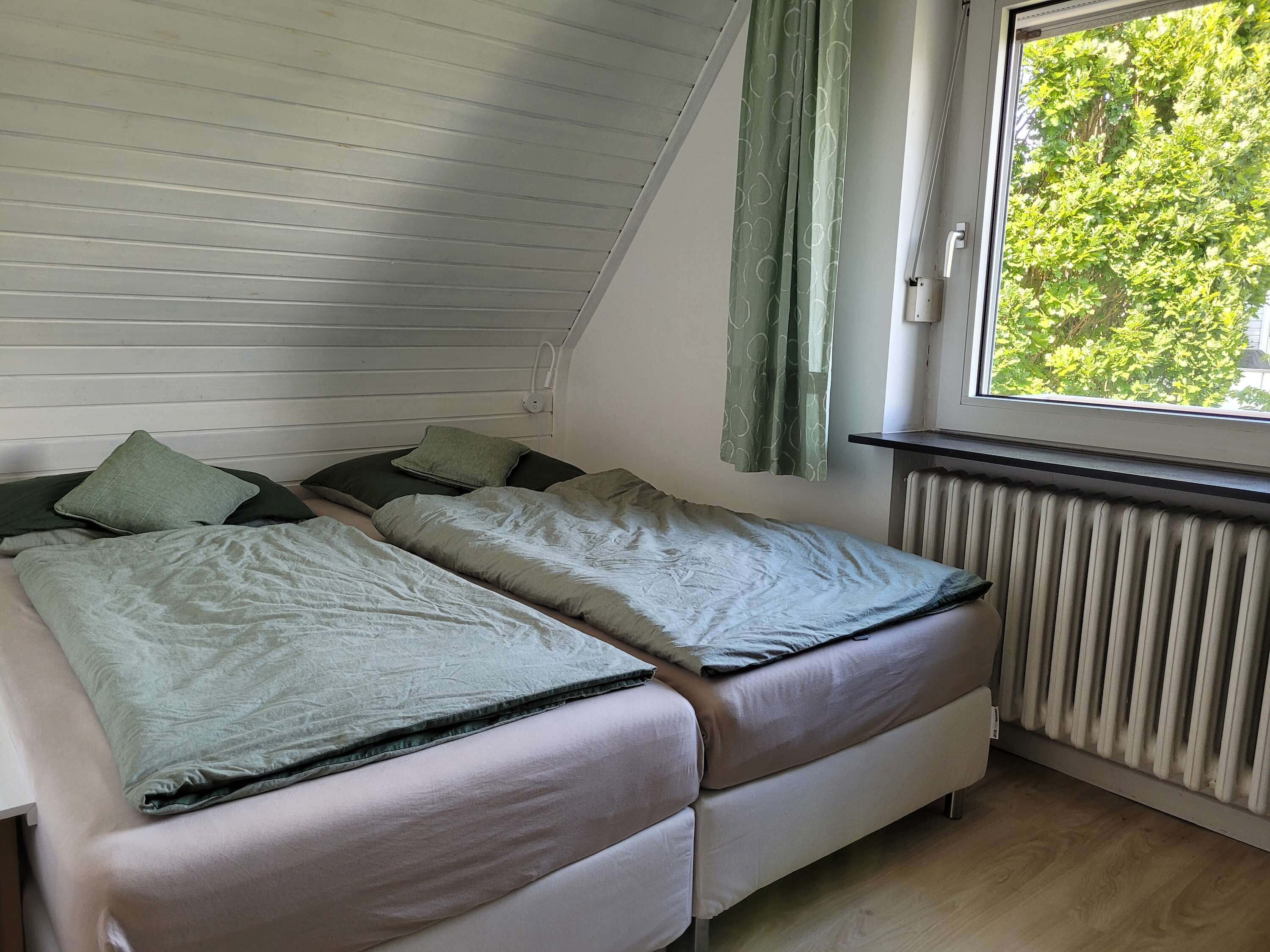 4 Schlafzimmer, Schreibtisch, WLAN