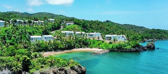 Vistamare Samana 1-bedroom beachfront, pool, Wifi VII 102