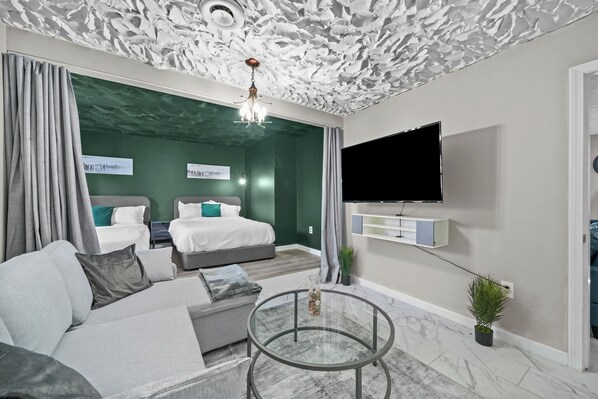 2 habitaciones, tabla de planchar con plancha, wifi y ropa de cama 