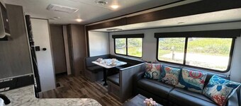 Huge RV w/ 4 bed Bunkhouse close to the beach!