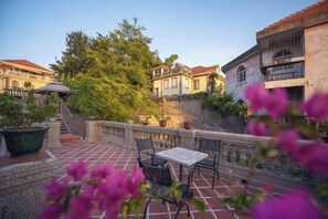 Outdoor dining - Lilac Garden Hotel (Xiamen)