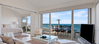 Hey Boomer - 2-8 Railway Tce, Port Elliot