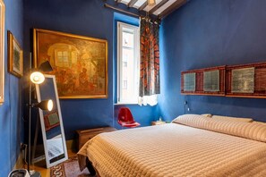 1 bedroom, desk, iron/ironing board - GuestHost - Elegant apartment of about 80 square meters and structured on two levels, perfect for a stay of two people, located on the second floor of a building without a lift.The property is located in the heart of Livorno, a few steps from Piazza Cava (Livorno)