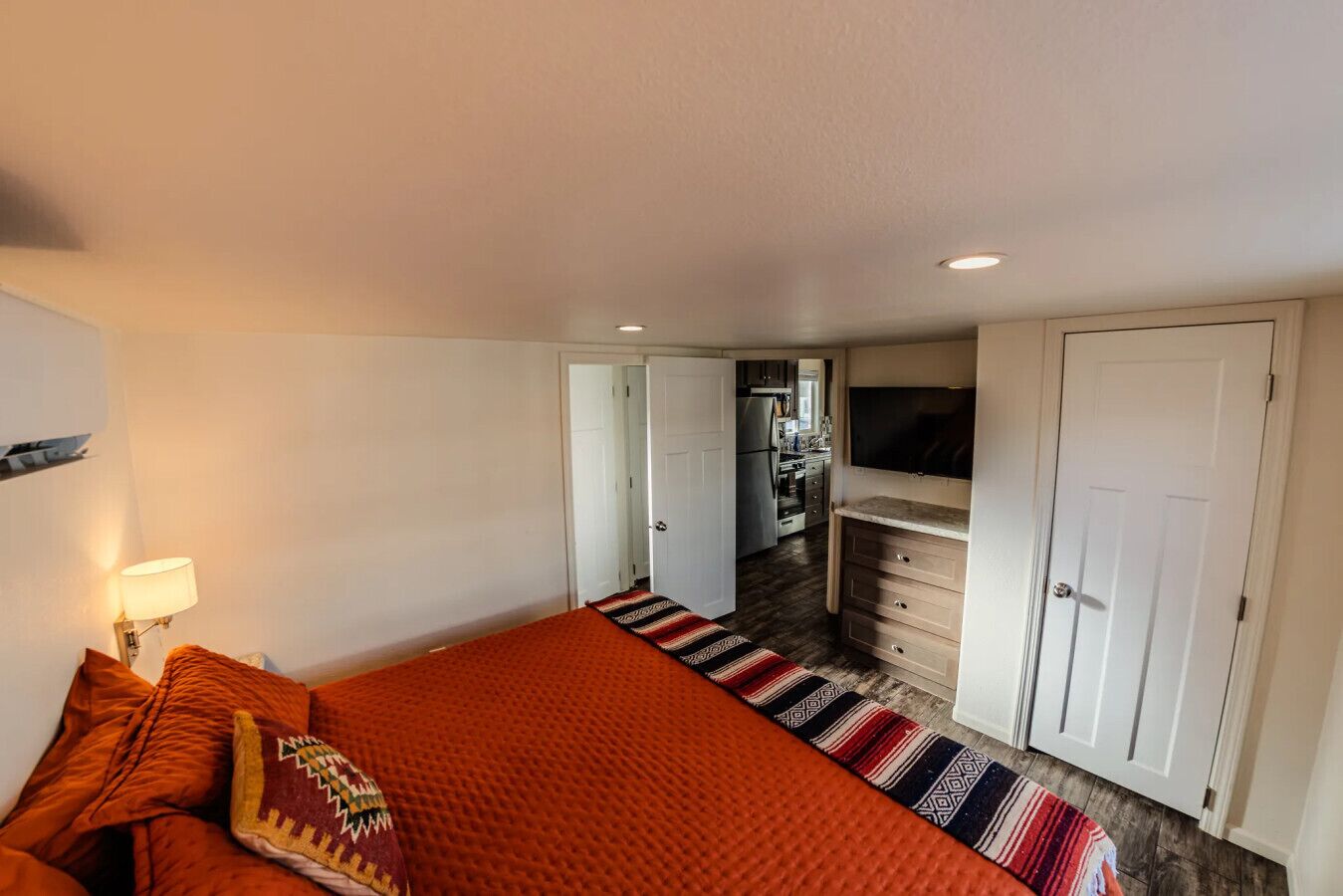 2 habitaciones, escritorio, cuna de viaje y wifi gratis 
