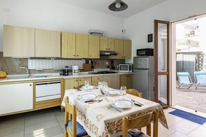 Fridge, microwave, oven, dishwasher
