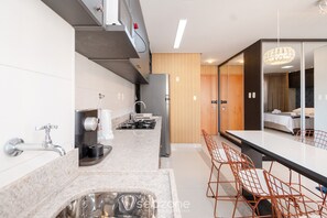 Basic Studio | Private kitchen - LHD - Condo With Pool and gym in Setor Bueno (Goiânia)