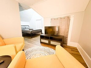 3 bedrooms, iron/ironing board, travel cot, WiFi