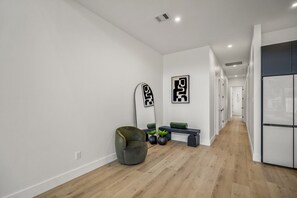 Interior - The Saint Zane Loft - Unit B (Houston)