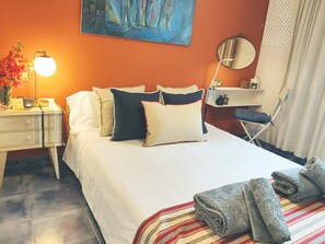 2 chambres, fer et planche à repasser, Wi-Fi gratuit, draps fournis