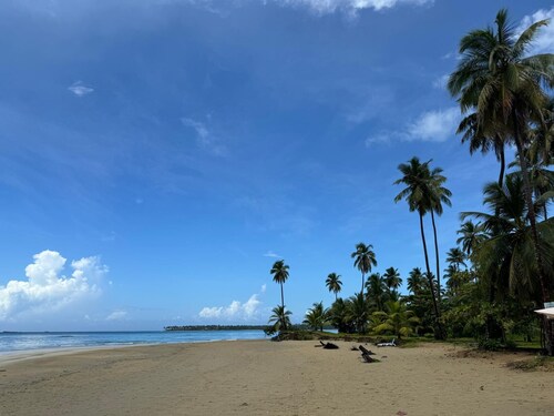 Chic 3-bedroom VILLA Bonita with WiFi, AC and Jacuzzi in pleasant Las Terrenas