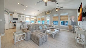 Casa (Multiple Bedrooms) | Interni