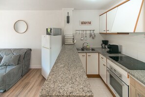 冰箱、微波炉、烤箱、茶具/咖啡用具