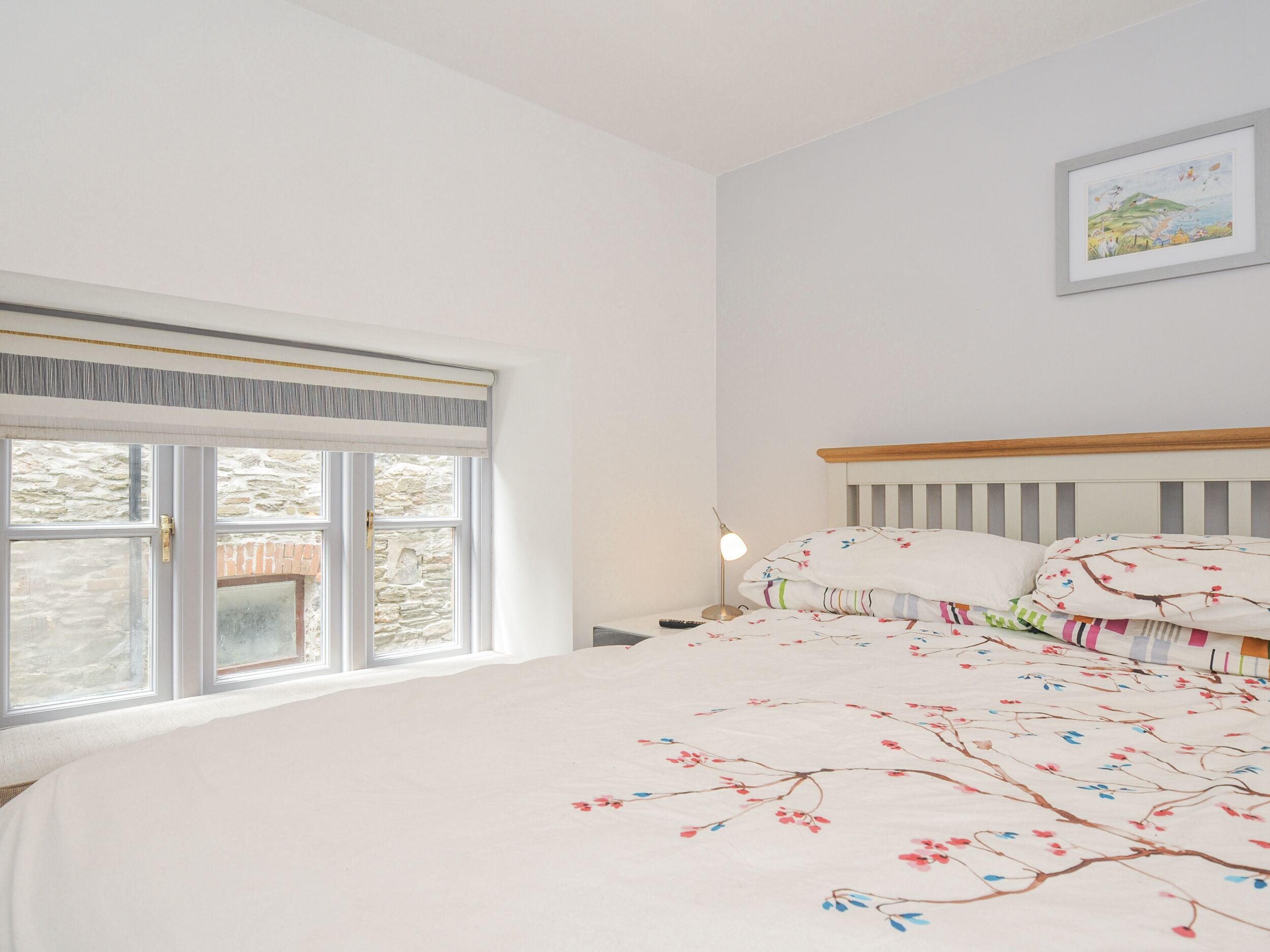 2 عدّة غرف نوم وبديكورات فريدة لكل غرفة وطراز فريد لكل وحدة