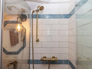 Shower - Carpenter's Cottage (Okehampton)