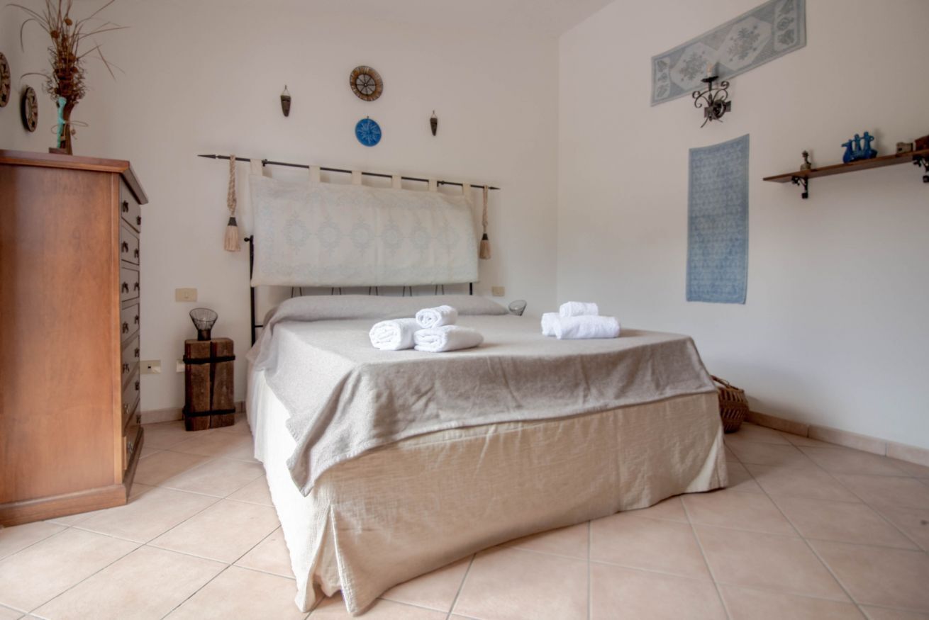 2 bedrooms, iron/ironing board