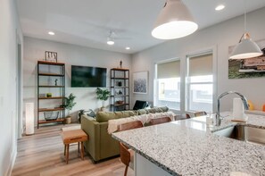 House | 4 bedrooms, desk, Internet - East Nash Lux - 13 Beds City Views (Nashville)