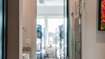 Ferienhaus | 4 Schlafzimmer, Schreibtisch, Internetzugang