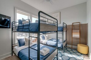 Rumah | 4 kamar tidur, meja kerja, dan internet
