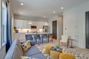 House | 5 bedrooms, Internet