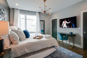 House | 8 bedrooms, desk, Internet - King Queen 2 Homes - 24 Beds City Views (Nashville)