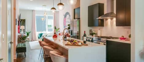 8 chambres, bureau, Internet