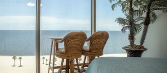 A Shore Thing at Sea Breeze 2bedroom condo with private balcony & amazing views!