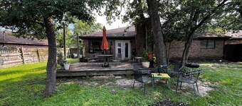 Charming 3-bedroom home. Near Midtown Park, Texas A&M, and downtown Bryan.