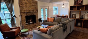 Charming 3-bedroom home. Near Midtown Park, Texas A&M, and downtown Bryan.