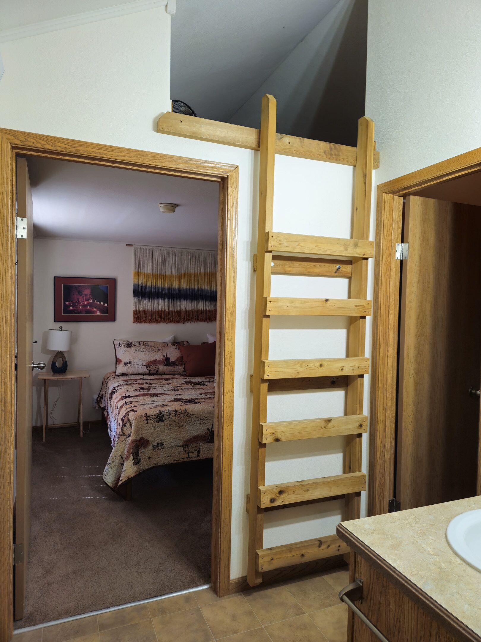 2 habitaciones, tabla de planchar con plancha y wifi gratis 