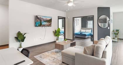 Luxe King 3 Bedroom Suite in North Raleigh!