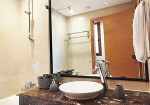 Gratis toiletartikelen, zeep, toiletpapier