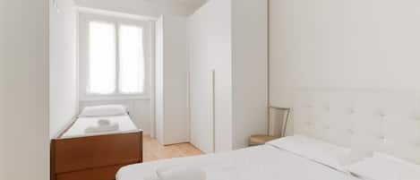 1 habitación, tabla de planchar con plancha y wifi